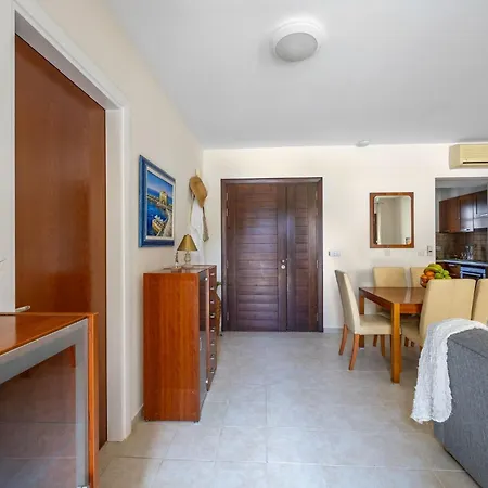 Da02 Adjacent To Aphrodite Hills Pool View Apartmán