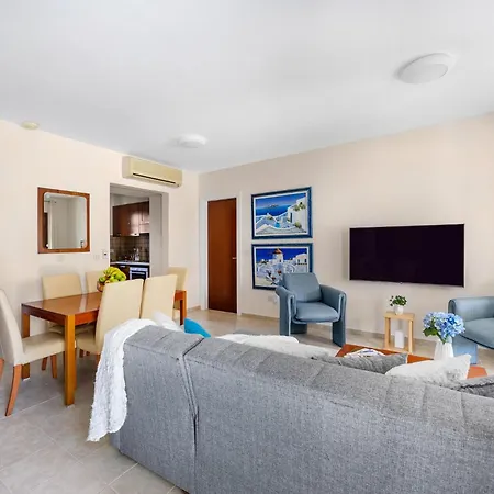 Da02 Adjacent To Aphrodite Hills Pool View *