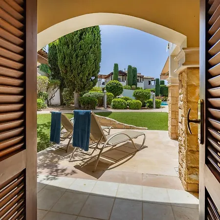 Da02 Adjacent To Aphrodite Hills Pool View 아파트 코우클리아